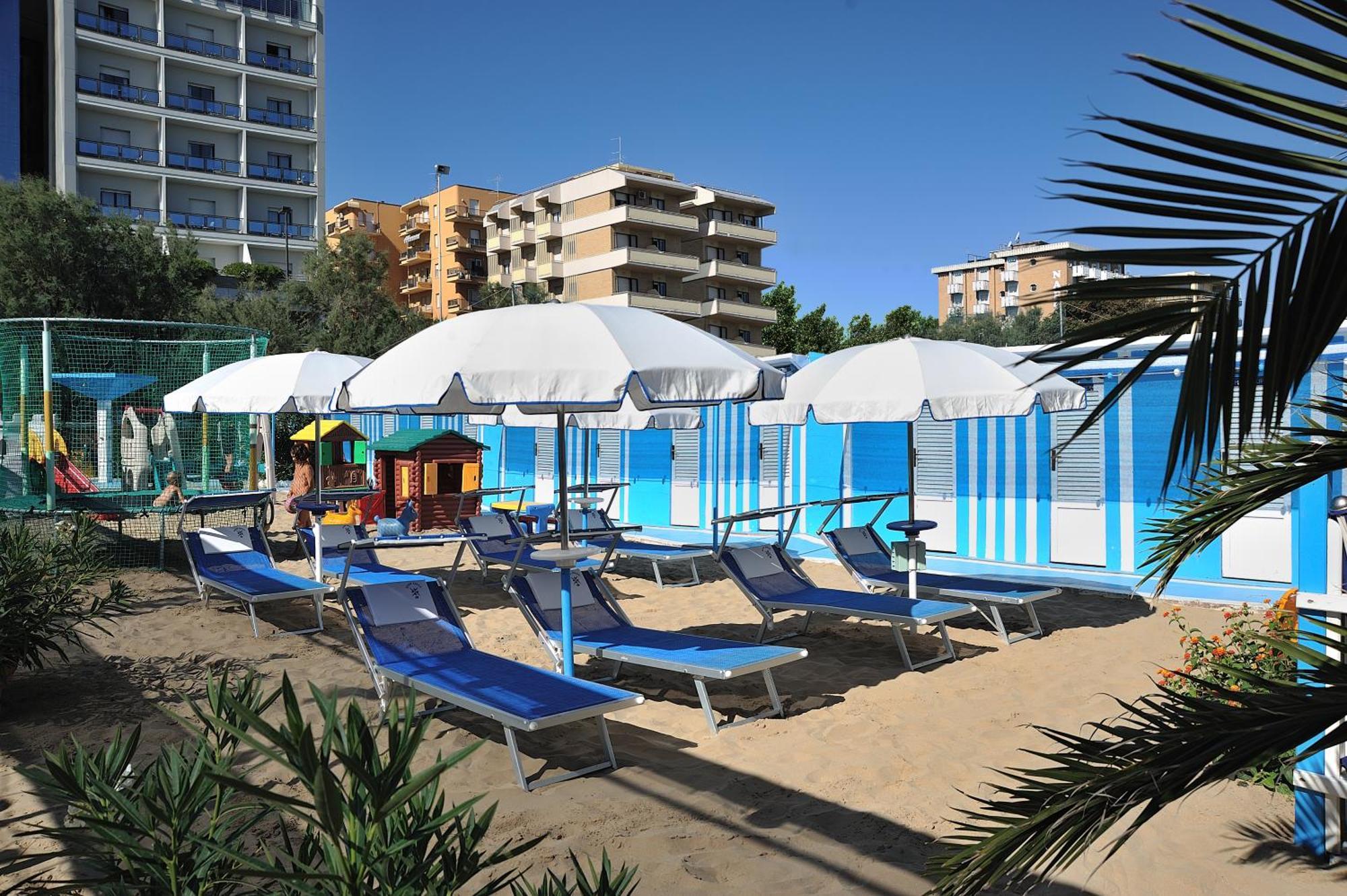 Clipper Hotel Pesaro Bagian luar foto