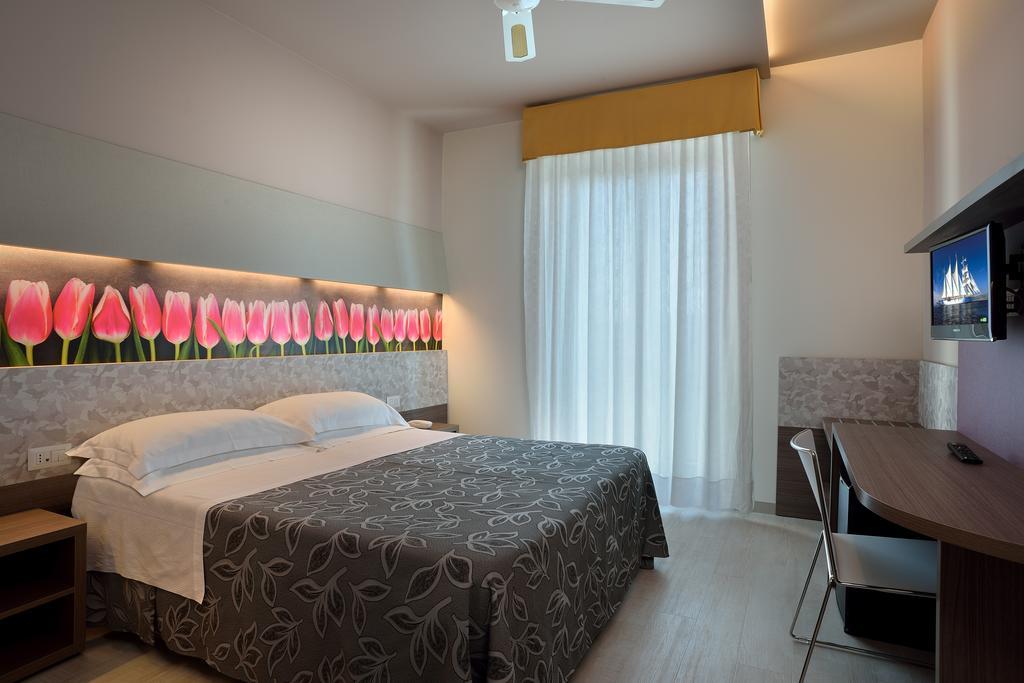Clipper Hotel Pesaro Ruang foto